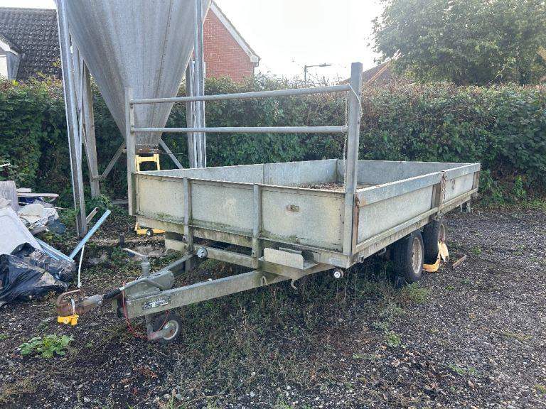 Independent Suspension 12 X 7 Trailer Twin Axle , Good Condition.