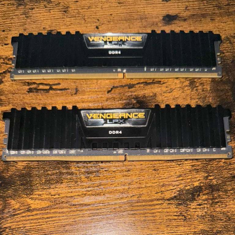 16GB (2x8) Corsair Vengeance LPX DDR4 3600mhz RAM 