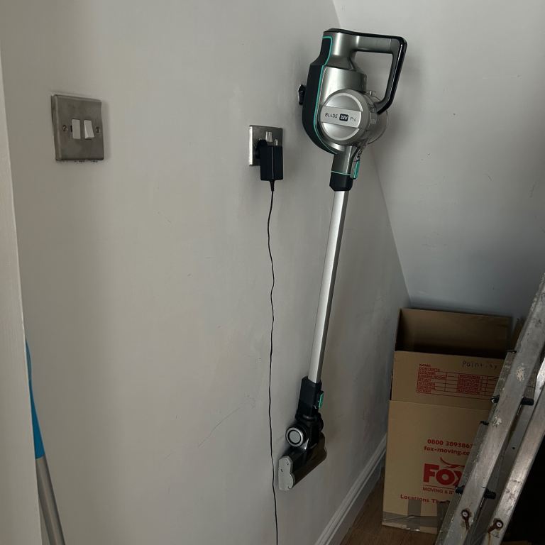 Vax Blade 32V Pro Cordless Vacuum Cleaner – Good Condition