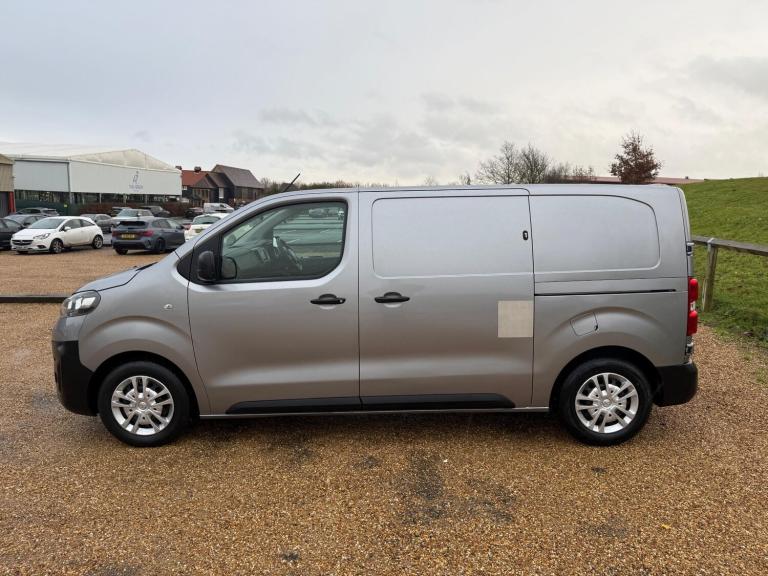 2019 Vauxhall Vivaro 1.5 Turbo D 2700 Dynamic L1 H1 Euro 6 (s/s) 6dr PANEL VAN Diesel Manual