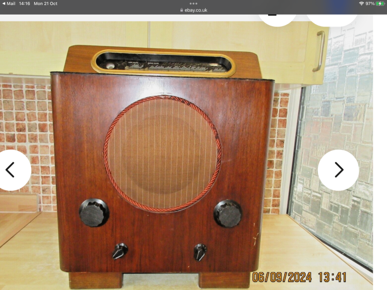 Murphy A72 Valve Radio 