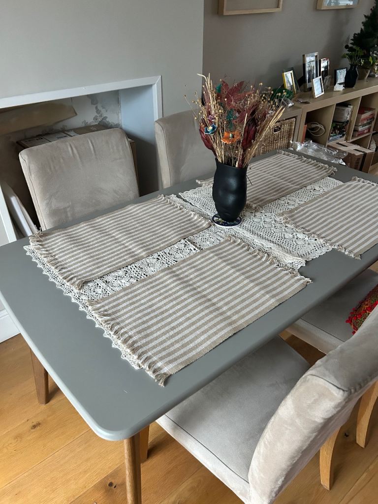 Velvet dinning chair for sell 4 chairs in total