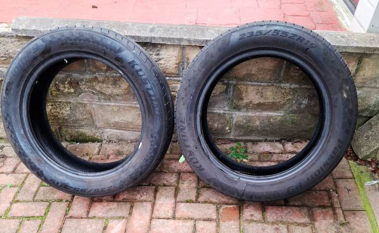 Tyres 19 inch . 235 55 19. 2 tyres like new 7mm tread