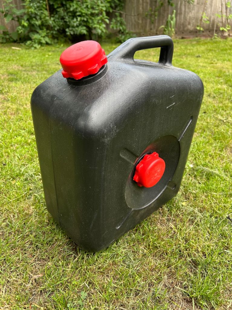 Waste water carrier (campervan/caravan)