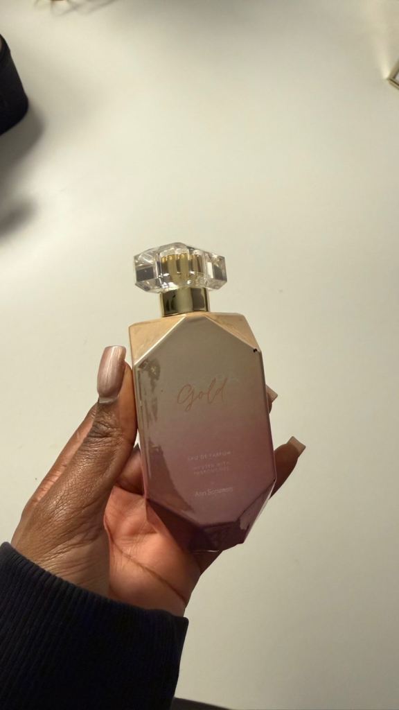 alora perfume