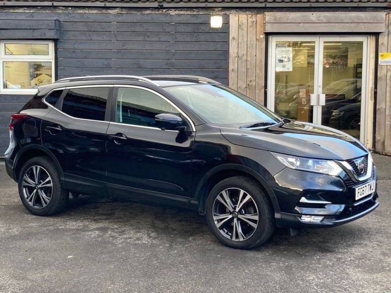 2017 Nissan Qashqai 1.5 dCi N-Connecta SUV 5dr Diesel Manual Euro 6 (s/s) (110 ps) HATCHBACK Dies...