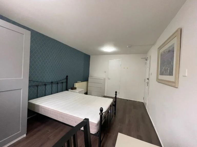 3 Bed Detached House, Keith Court, G11