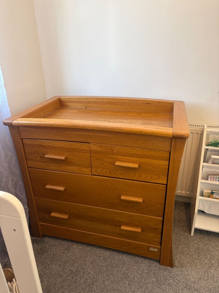 Mamas and papas ocean changing chest of drawers