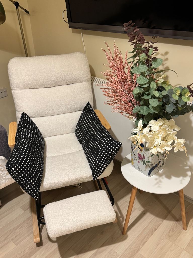 Nursing chair 