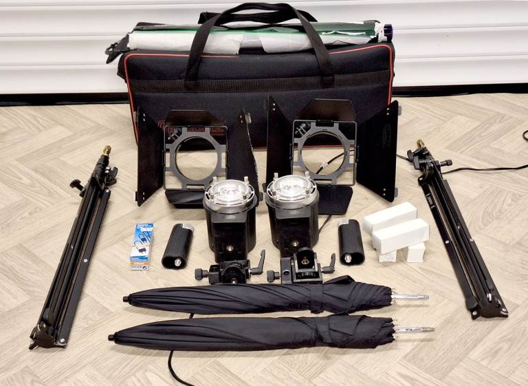 HEDLER C10 PROFESSIONAL STUDIO LIGHTING KIT