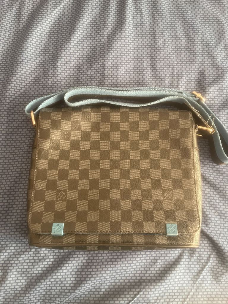 image for Louis Vuitton District Vinyl Satchel