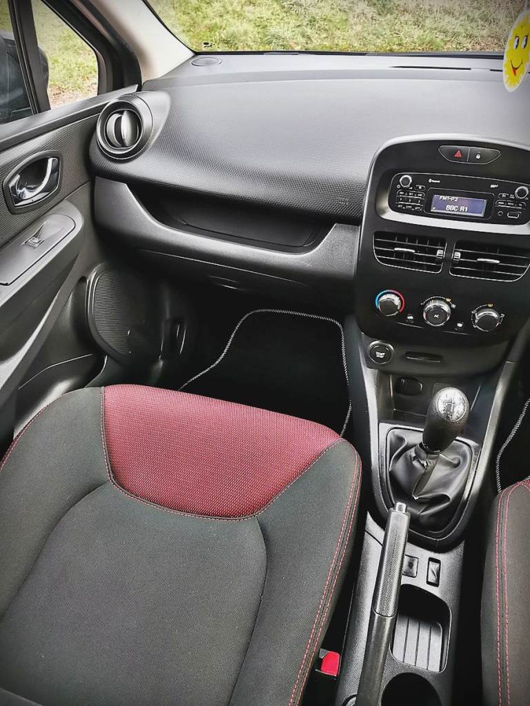 2013 RENAULT CLIO DCI...£20 TAX...1.5 DIESEL.90 BHP...5 SPEED...1 OWNER...FSH...FULL MOT...VGC