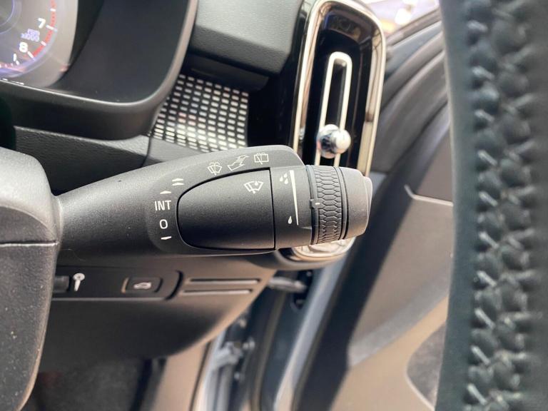 2021 Volvo XC40 2.0 B4 MHEV R-Design Auto Euro 6 (s/s) 5dr ESTATE Petrol/Electric Hybrid Automatic