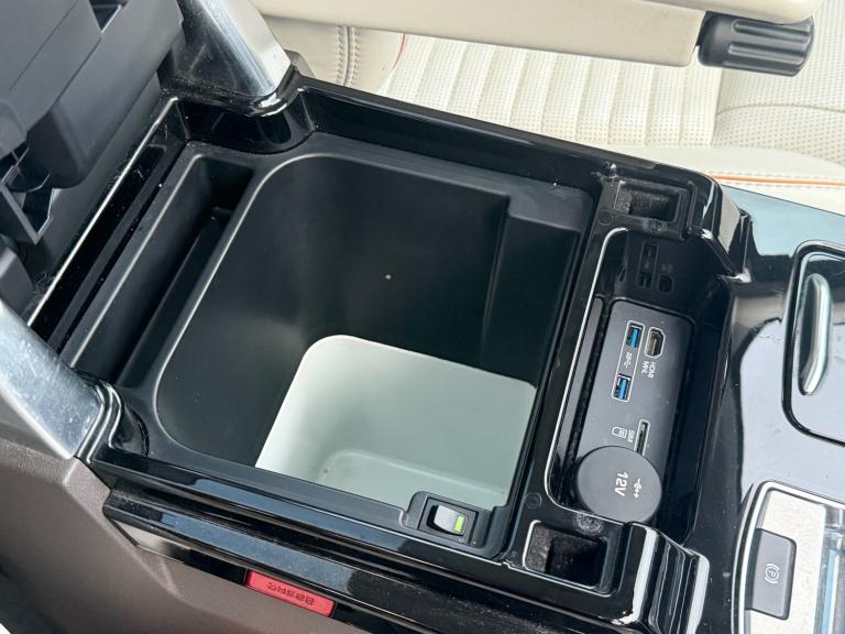 2017 Land Rover Discovery 3.0 TDV6 HSE Automatic 4WD Euro 6 5dr SUV Diesel Automatic