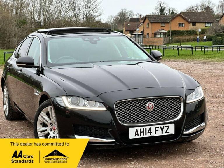 2017 Jaguar XF 2.0d Portfolio Auto AWD Euro 6 (s/s) 4dr Saloon Diesel Automatic