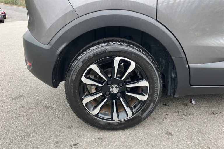 2021 Vauxhall Crossland 1.2i (83 PS) SE 5 Door Petrol SUV *** 1 Private Owner from New *** SUV Pe...