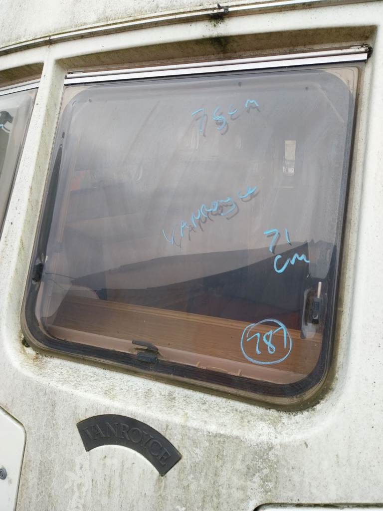 92 vanroyce caravan front centre window 