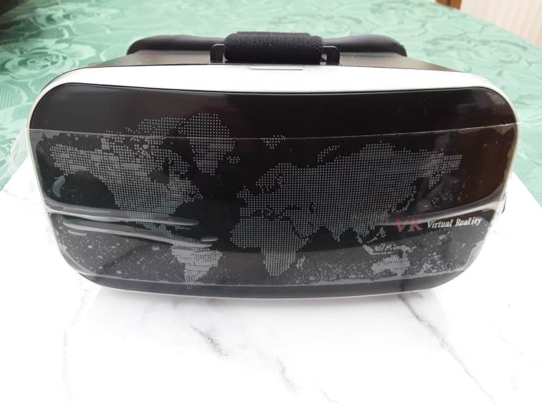 Virtual Reality Headset – Condition. Unused.