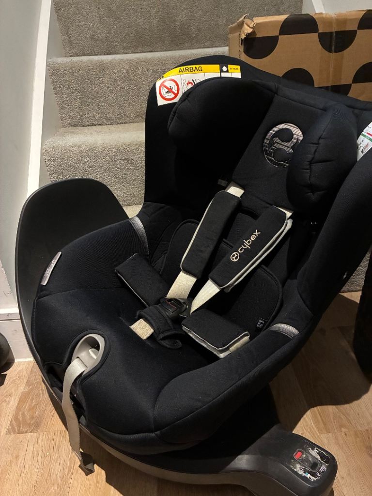 Cybex Sirona car seat birth-4yrs