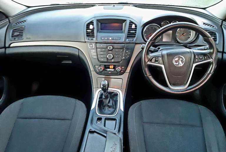 Vauxhall, INSIGNIA, Hatchback, 2012, Manual, 1956 (cc), 5 doors
