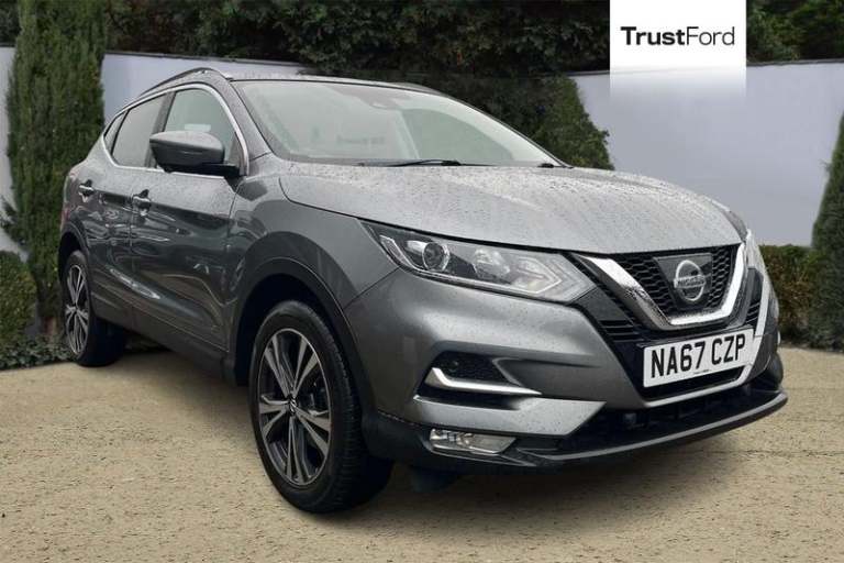 2017 Nissan Qashqai 1.2 DiG-T N-Connecta 5dr HATCHBACK PETROL Manual