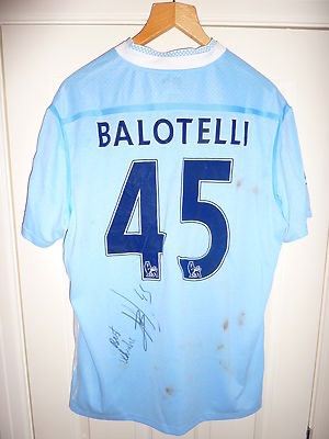 Match worn & signed balotelli shirt