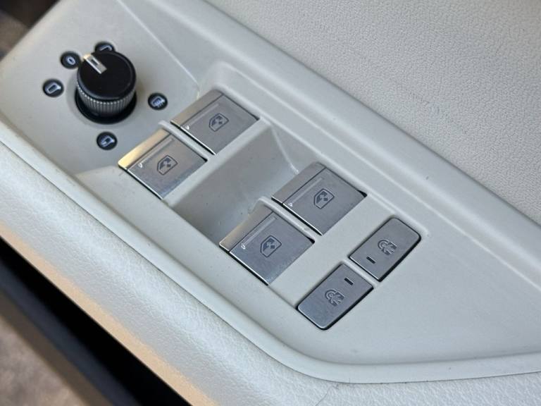 2019 Audi e-tron 55 SUV 5dr Electric Auto quattro 95kWh (408 ps) ESTATE ELECTRIC Automatic