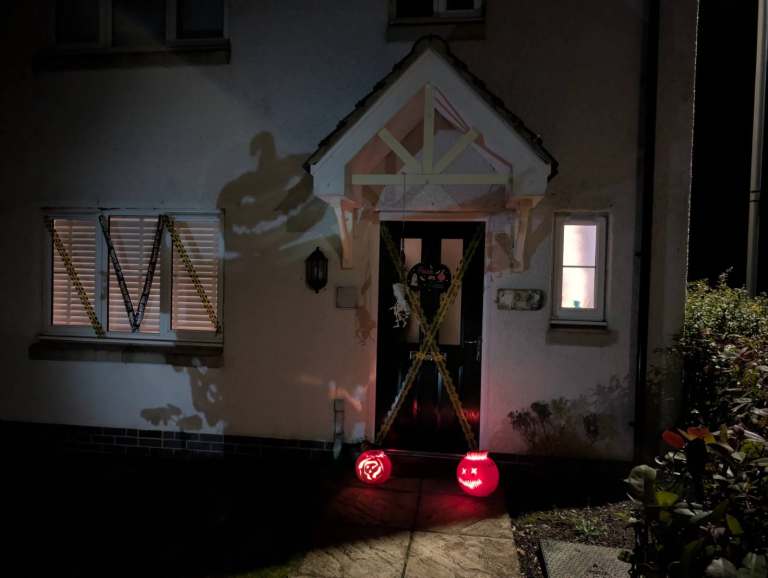 Shadow Caster Halloween Scarecrow decoration