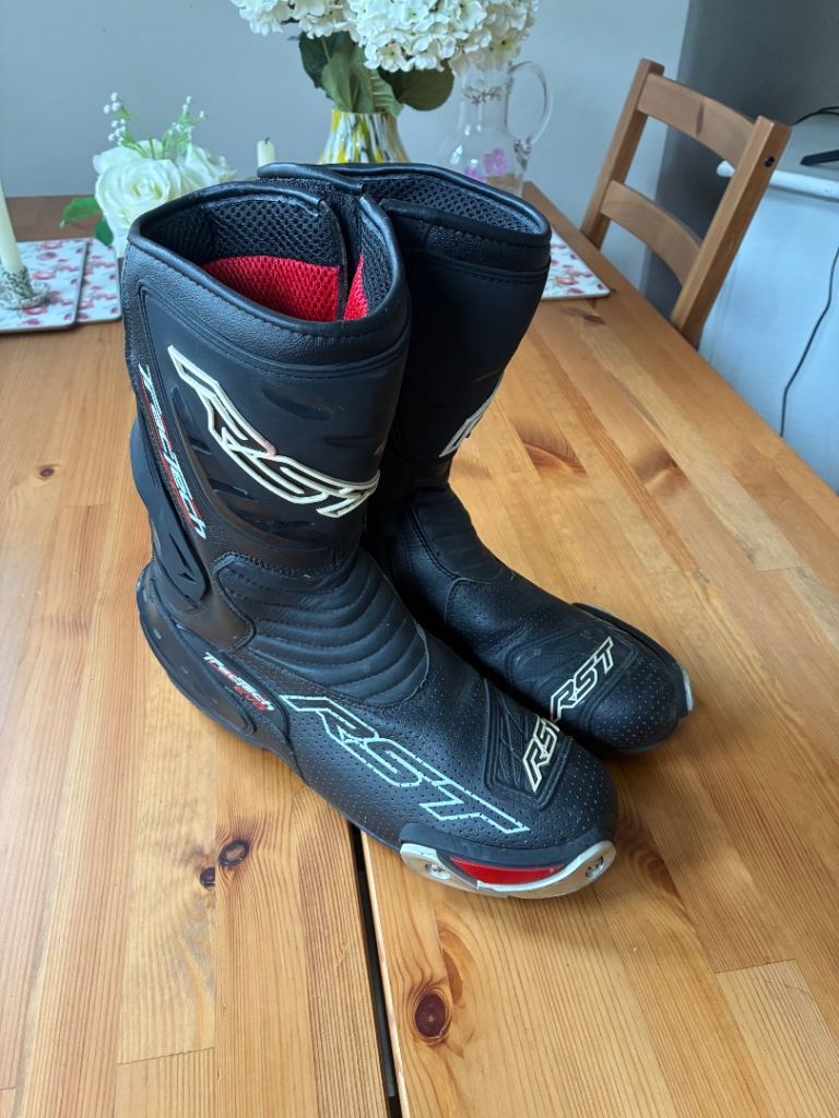 RST Tractech Evo Motorcycle Boots UK 11 – Black – CE Protective Racing Boots