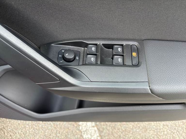 2025 SEAT Arona 1.0 TSI 115 FR Black Edition 5dr Hatchback PETROL Manual