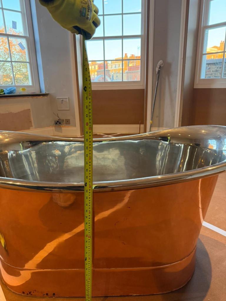 Copper bathtub
