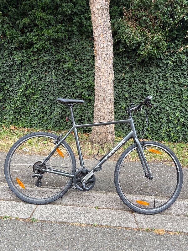 Trek hybrid bike 