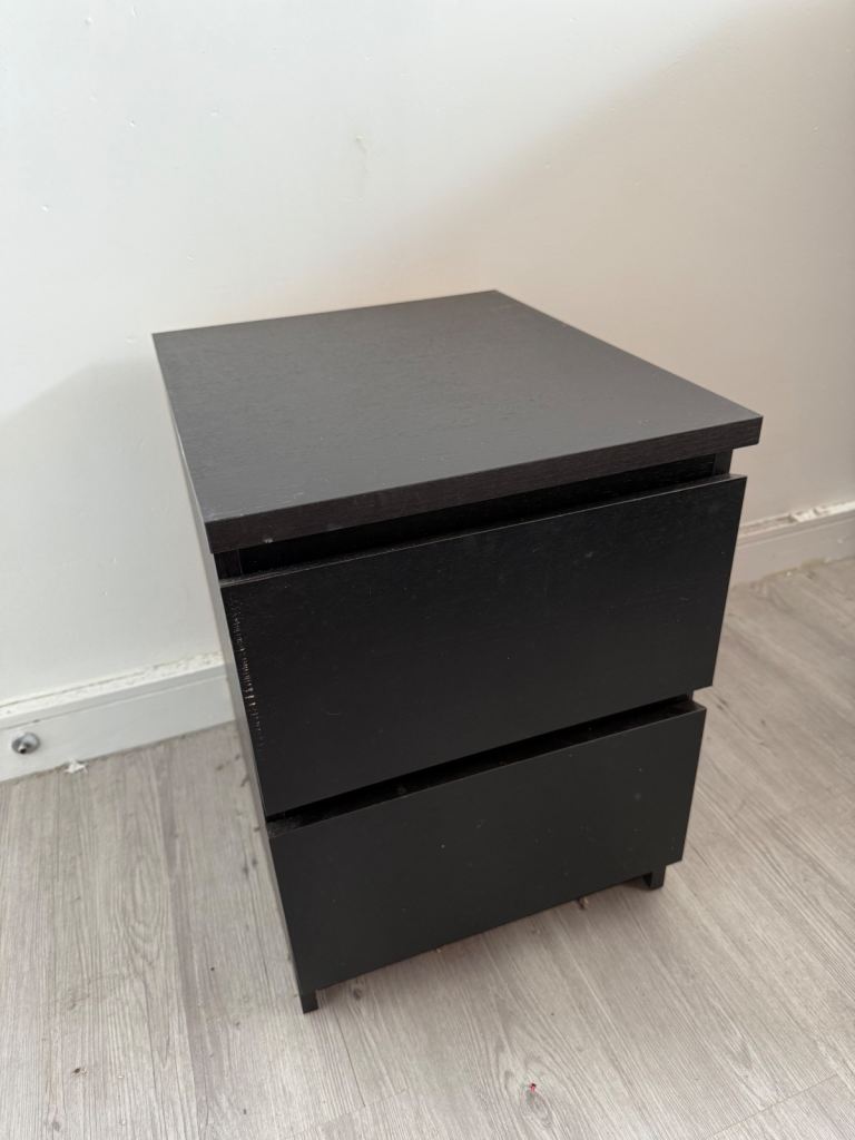 Ikea Malm chest of 2 drawers / bedside table  Great condition 