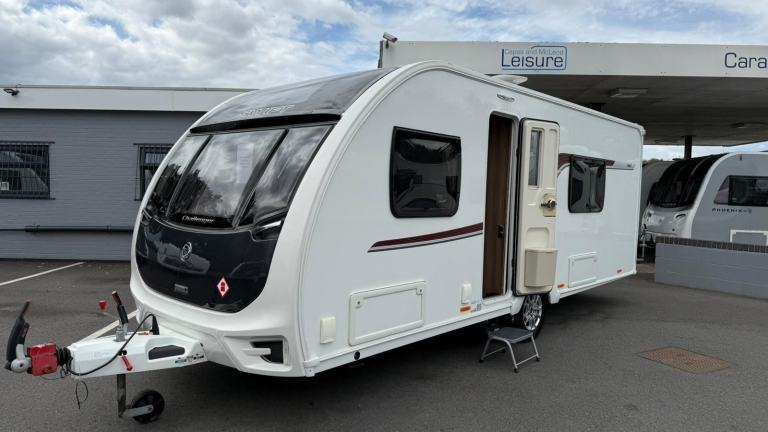 2017 SWIFT CHALLENGER 565, 4 BERTH WITH FIXED SINGLE BEDS, ALDE, MOVER