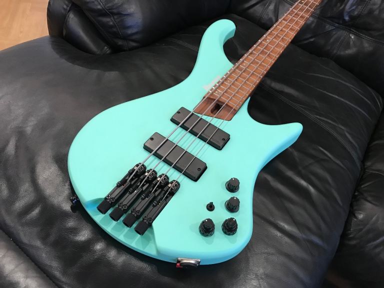 Ibanez EHB1000S 4 string headless Electric Bass in Sea Foam Green Matte, wow!