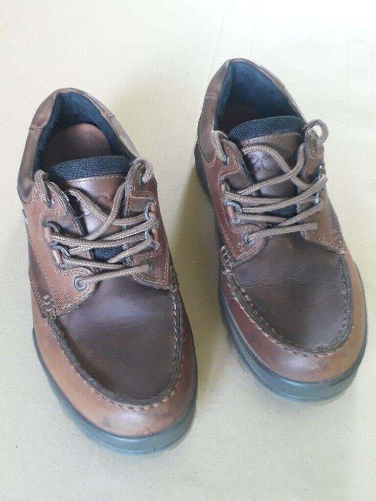 MENS/BOYS ECCO TRACK GORTEX SHOES.....SIZE 7.......Can be posted 