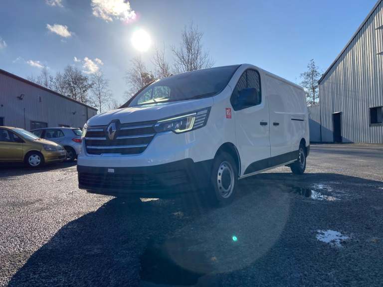 Renault Trucks E-Tech Trafic L2H1 100% Electric - SPECIAL PRE XMAS OFFER