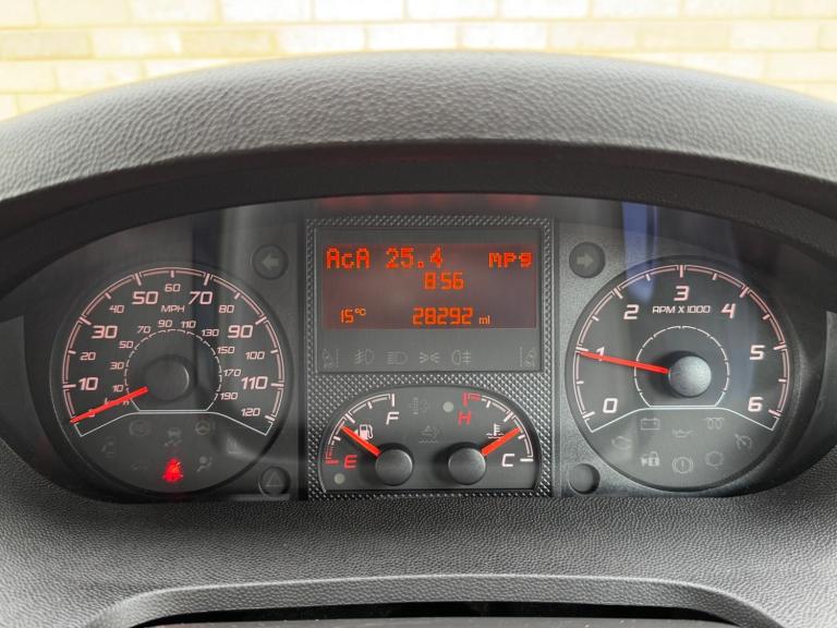 SWIFT ESCAPE 695 - 2017