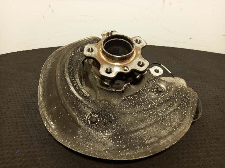 Bmw 3 Series Wheel Hub Stub Axle N/S 2018-2026 2.0l Petrol Front Lh