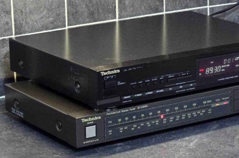 Technics Stereo Tuners