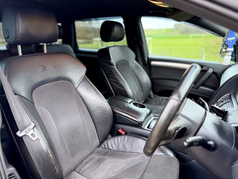 Audi Q7 S-Line Quattro 3.0 V6 240bhp ( 7 seater ) 