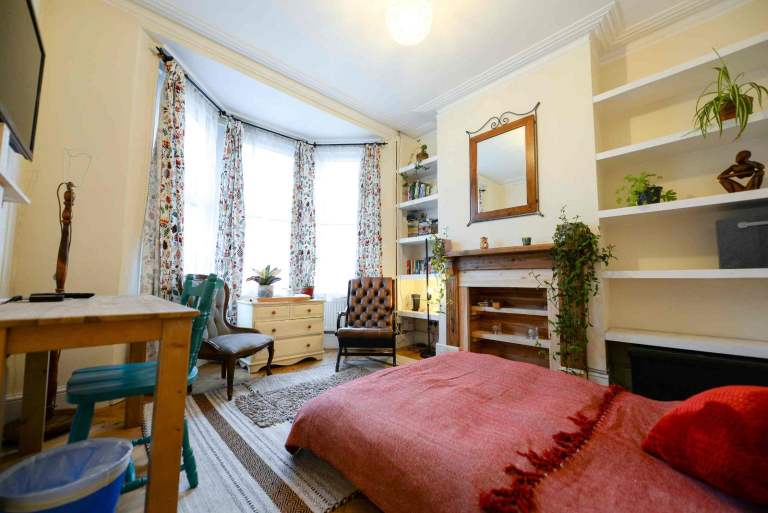 Are you looking for a short stay in Bristol? Short stays, weekends and weekdays. 