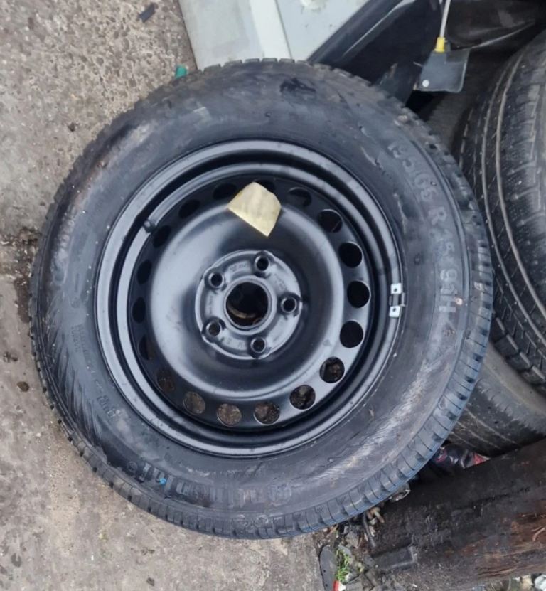 Vw Audi  Wheel 15 inch with Continental tyre - Like New