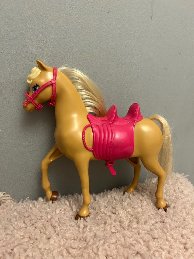 Barbie horse good condition 