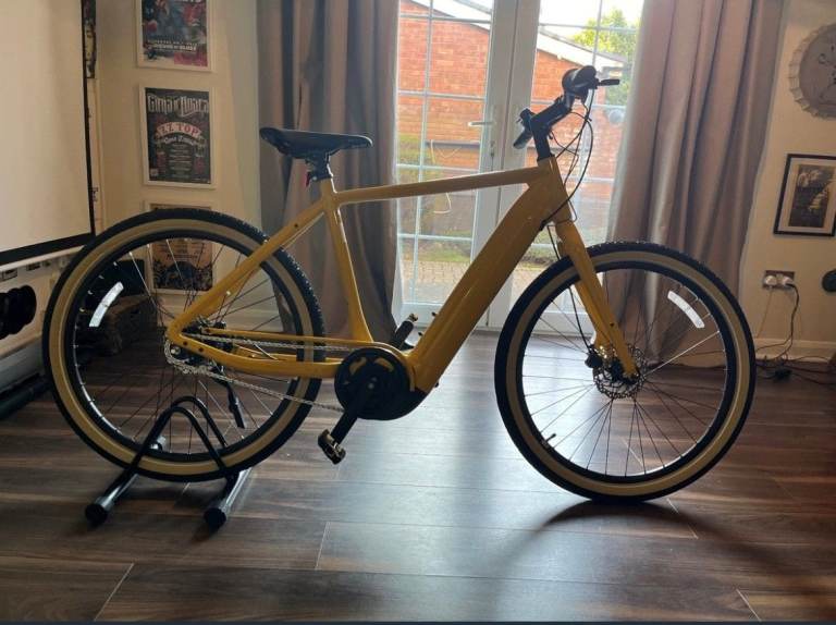 Momentum Transend E+ L Bumblebee Electric Hybrid Bike