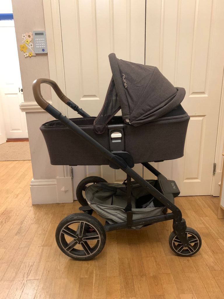  Nuna Pushchair & Carrycot
