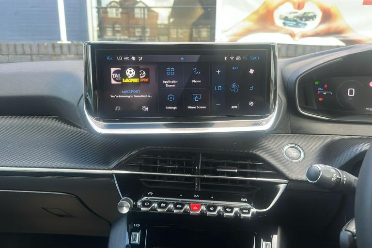  Peugeot 208 1.2 Puretech Allure Hatchback 5dr Petrol Manual Euro 6 s/s 100 Ps