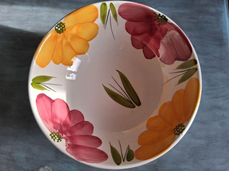 Large Italian ceramic serving bowl