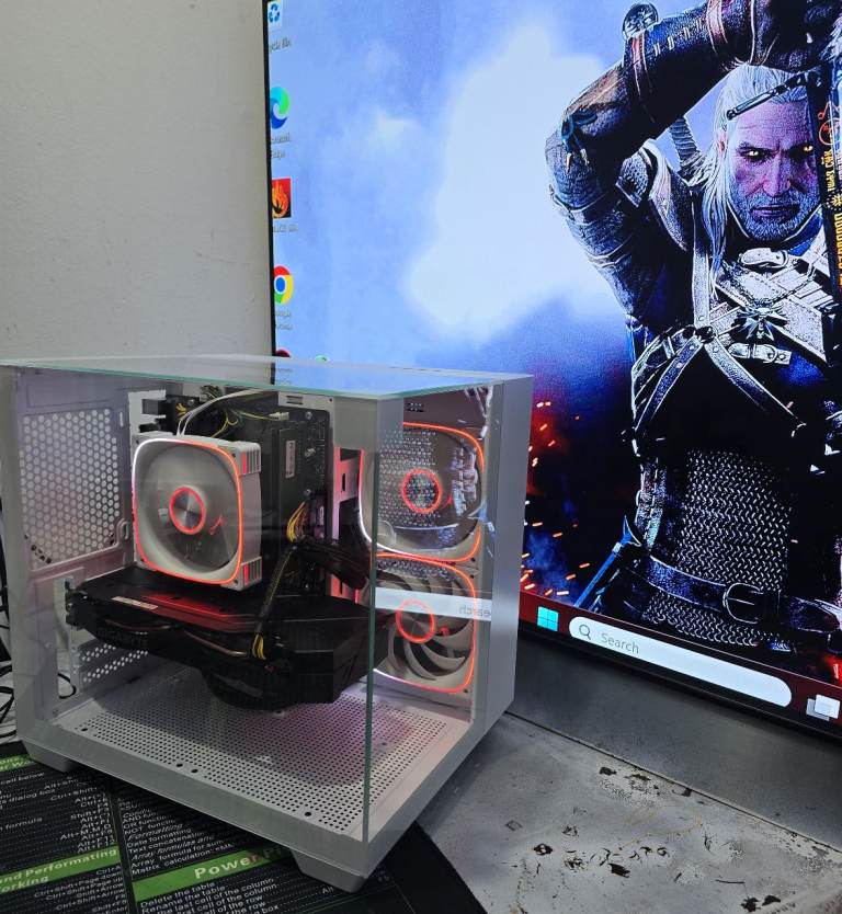 REDUCED CUBE Gaming PC, RTX 2070,core i5 gen 9, 2.9GHz,16GB RAM,256GB SSD+1TB HDD