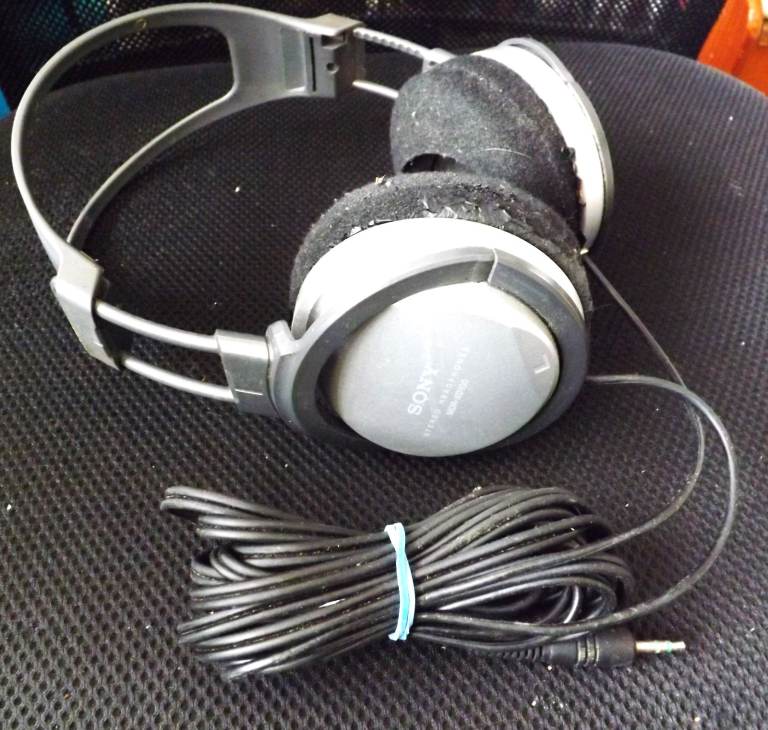 SONY Stereo Headphone on Ear Headset Model MDR-XD100